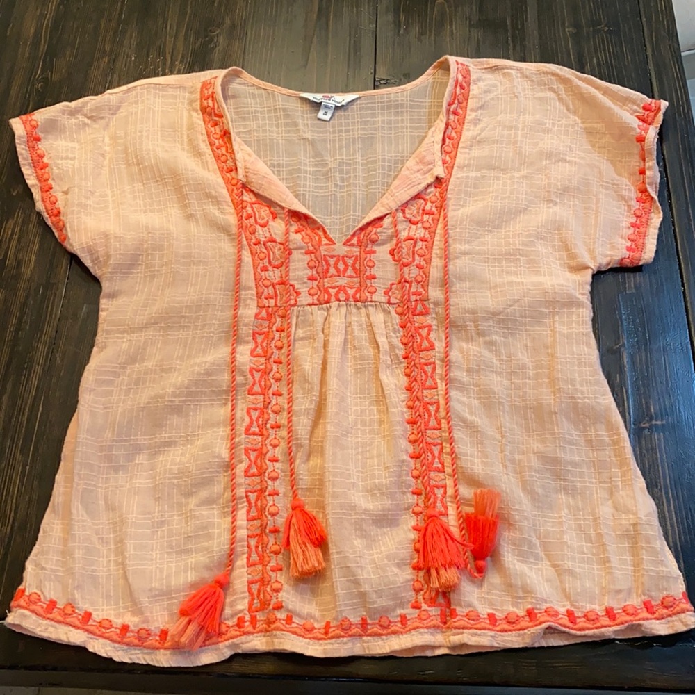 Vineyard vines top
